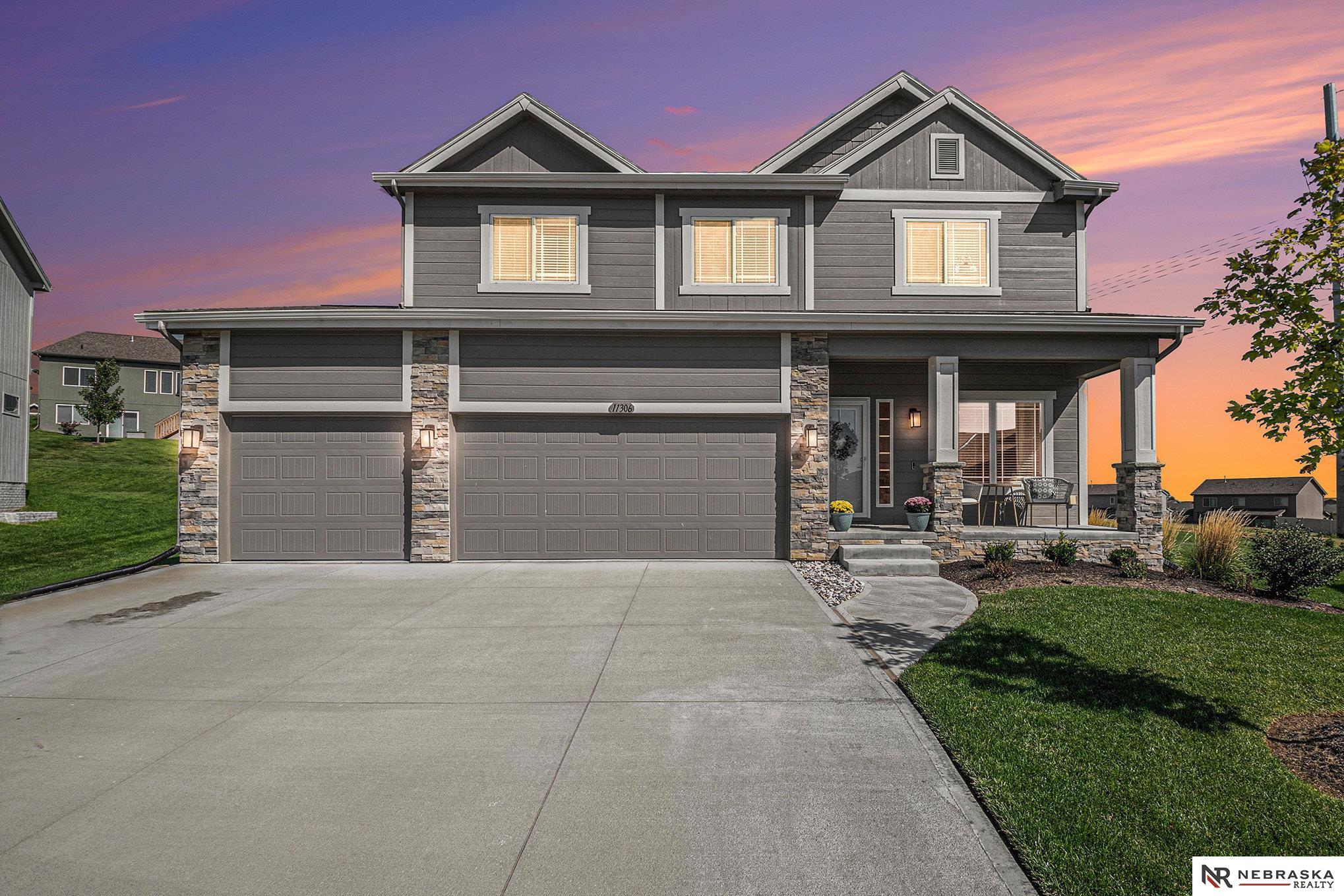 Edward Cir, Papillion, NE 68046