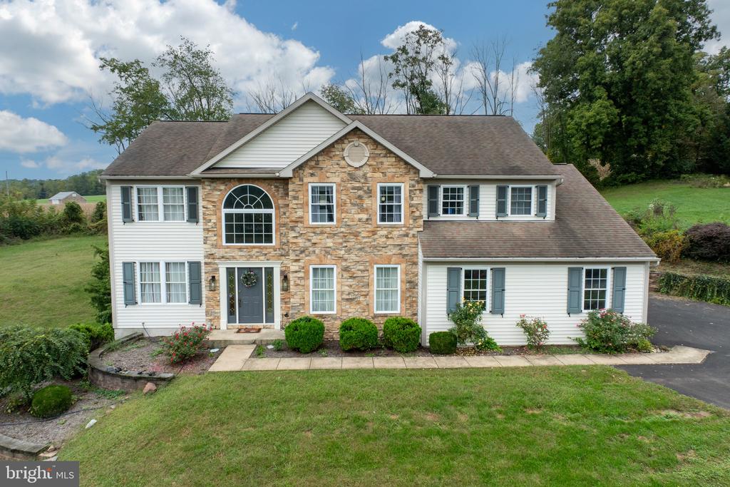 Cinamon Ct, Mohnton, PA 19540