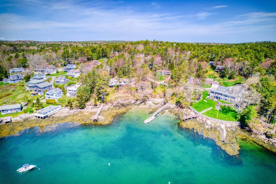 Presley Dr, East Boothbay, ME 04544