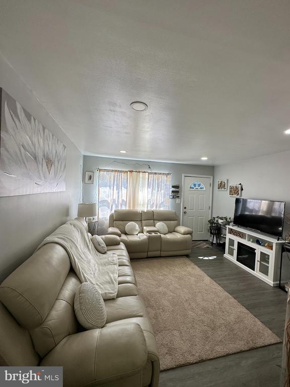 Dunwoody Ave, Oxon Hill, MD 20745
