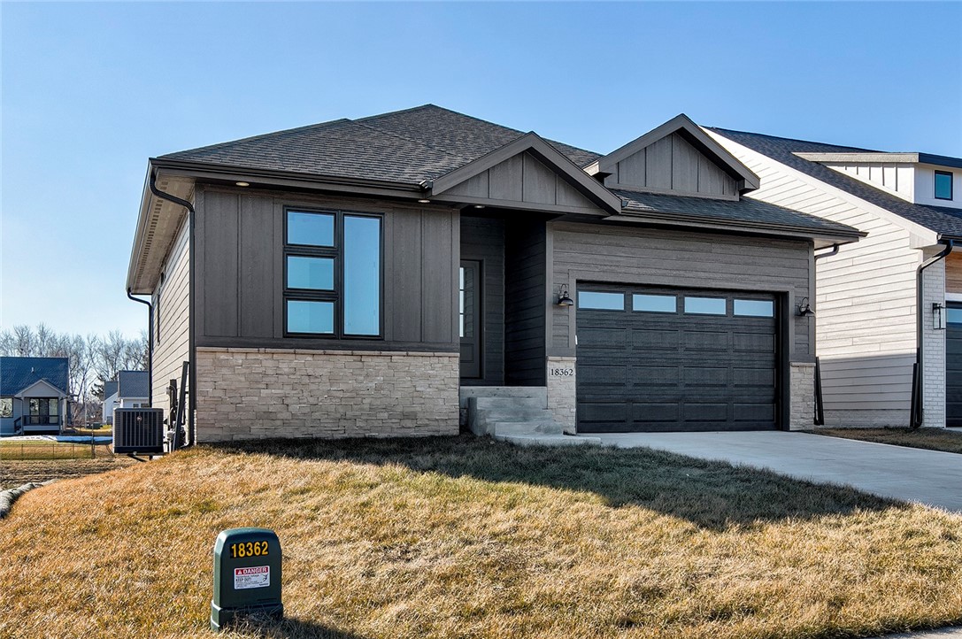 Alpine Dr, Clive, IA 50325