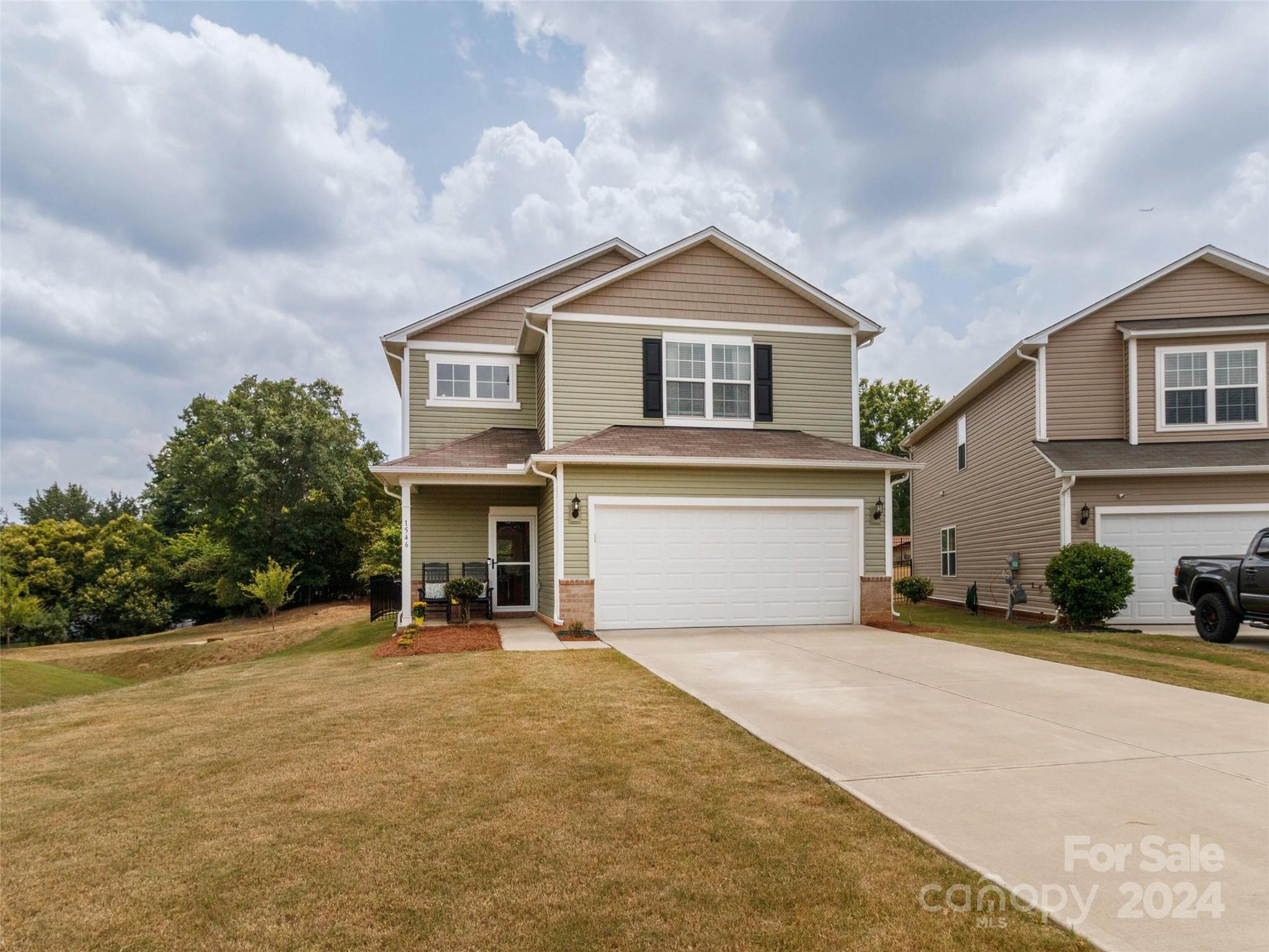 Starmount Cove Ln, Charlotte, NC 28210