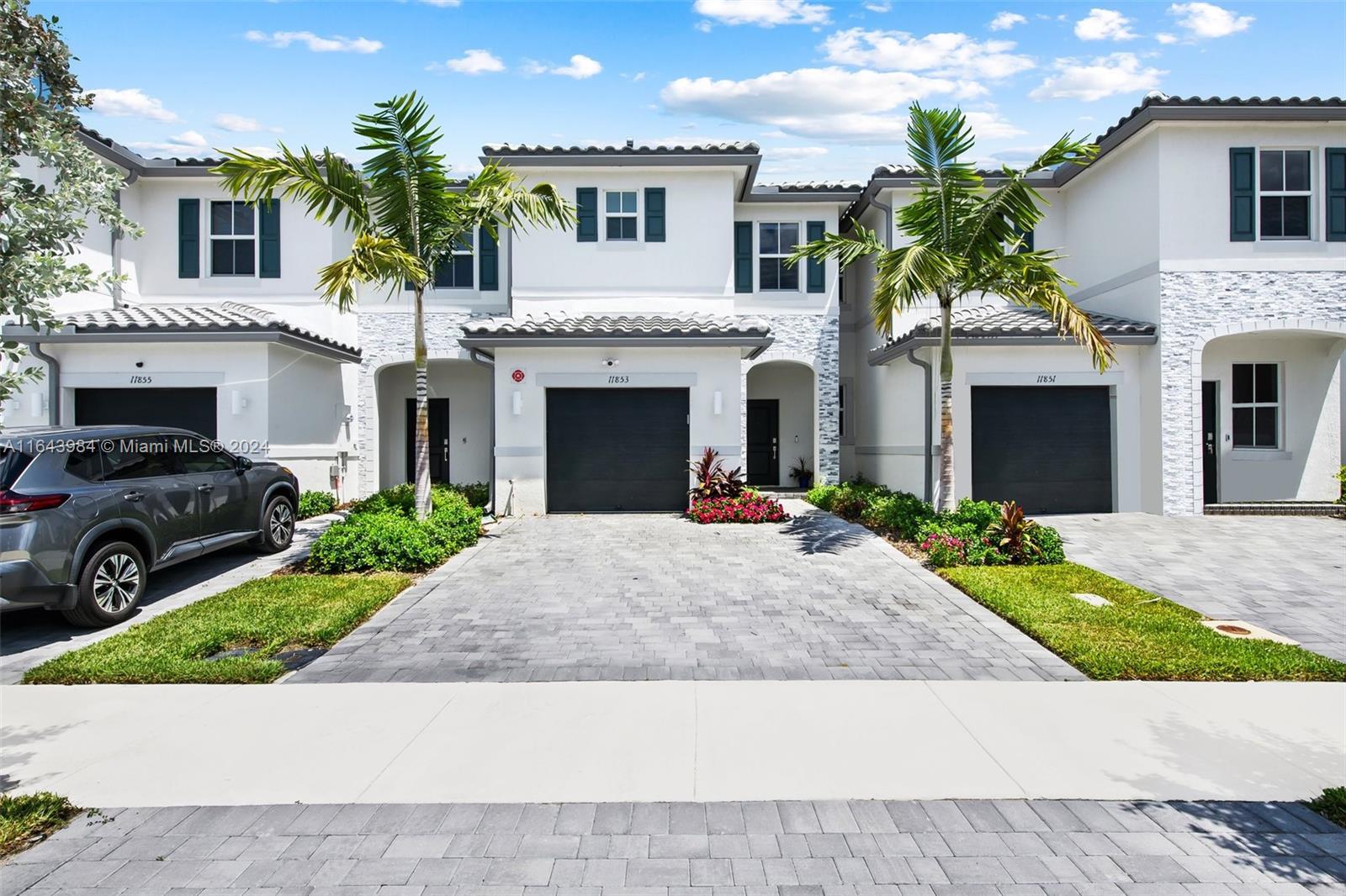 47th Mnr, Coral Springs, FL 33076