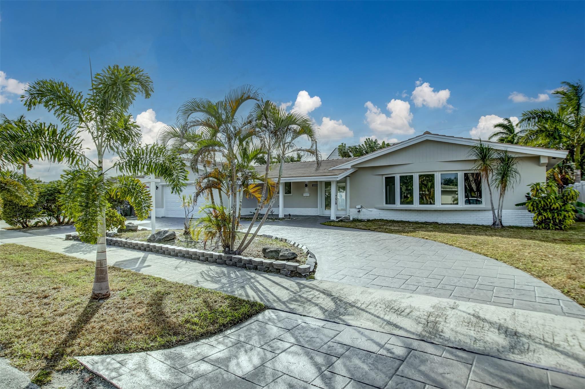21st Dr, Fort Lauderdale, FL 33308