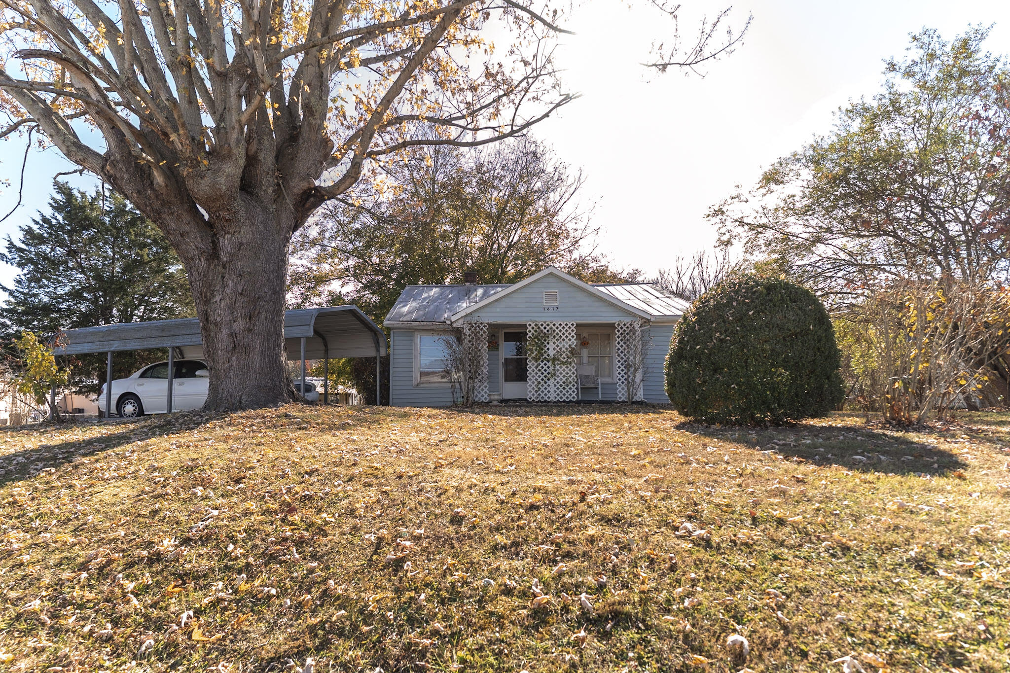 Henson Ln, Erwin, TN 37650
