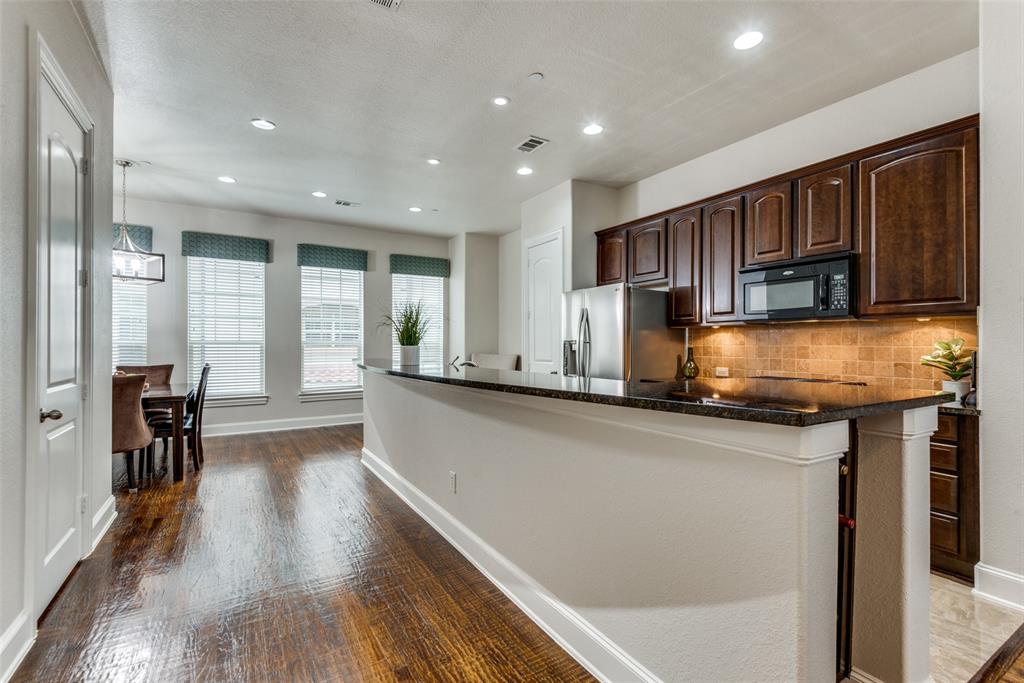 Camino Lago , Irving, TX 75039