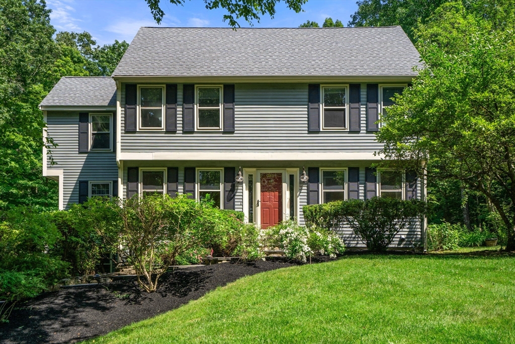 Middle Rd, Southborough, MA 01772