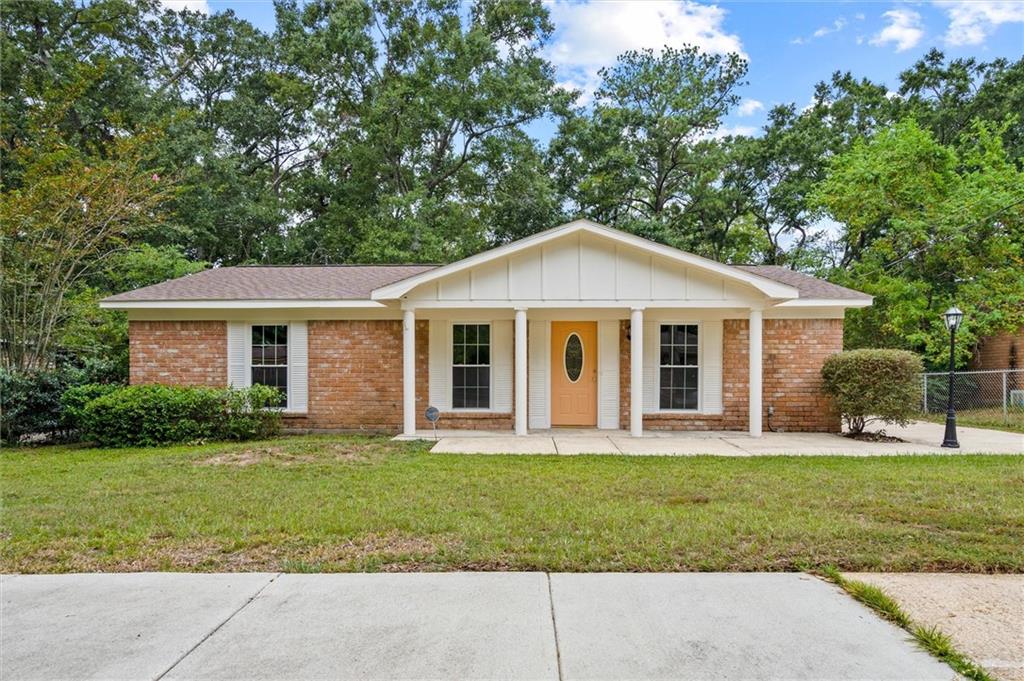 Burtonwood Dr, Mobile, AL 36608