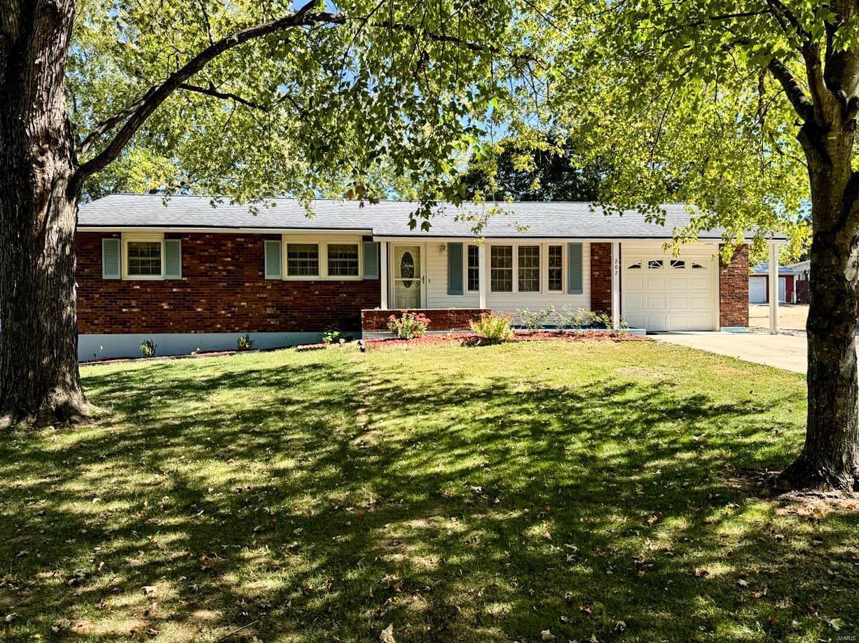 Trailwood St, Desloge, MO 63601