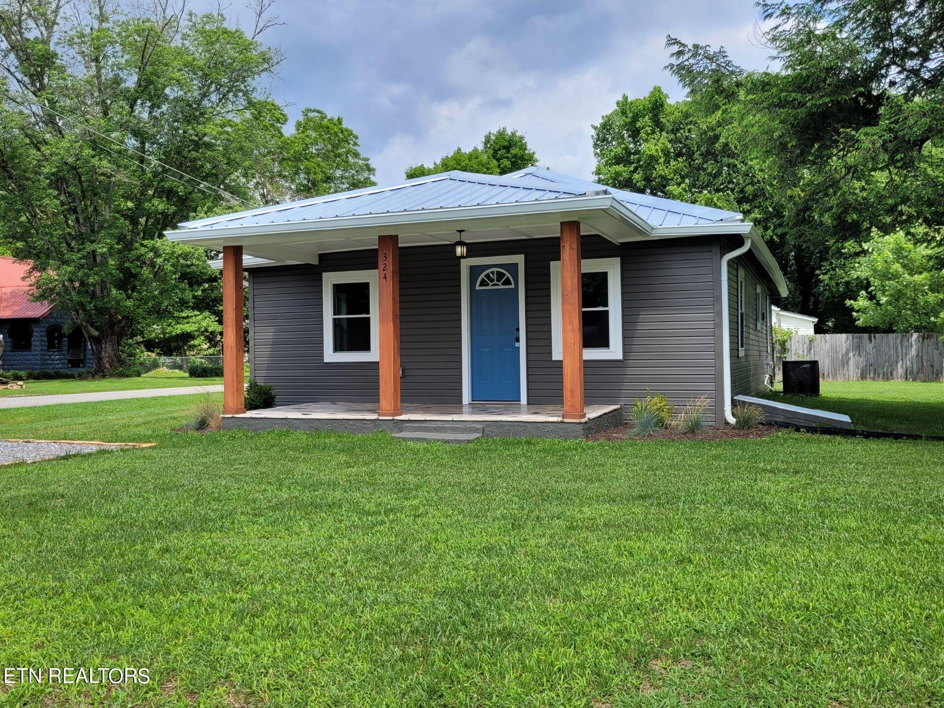 Bill St, Rockford, TN 37853