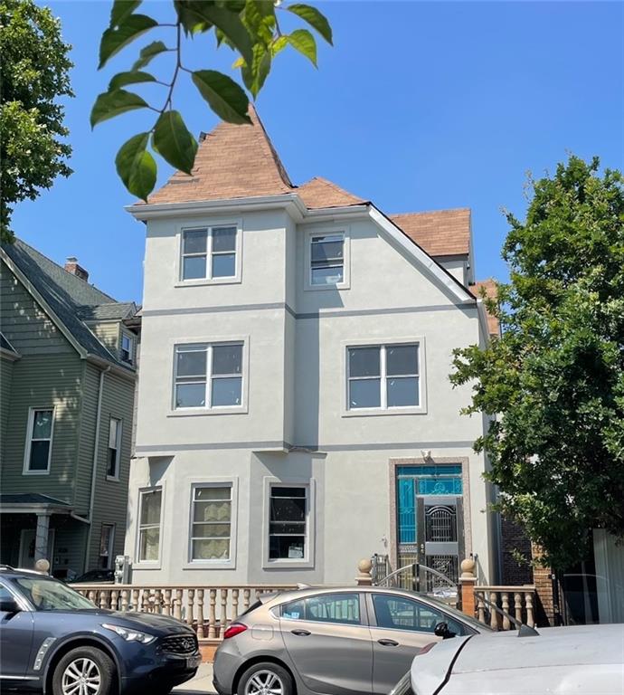 77th St, Brooklyn, NY 11209