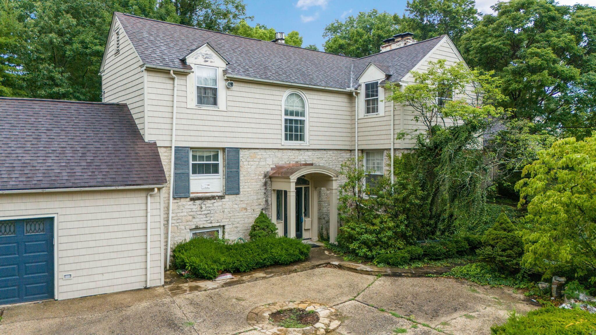 Brookside Dr, Columbus, OH 43209