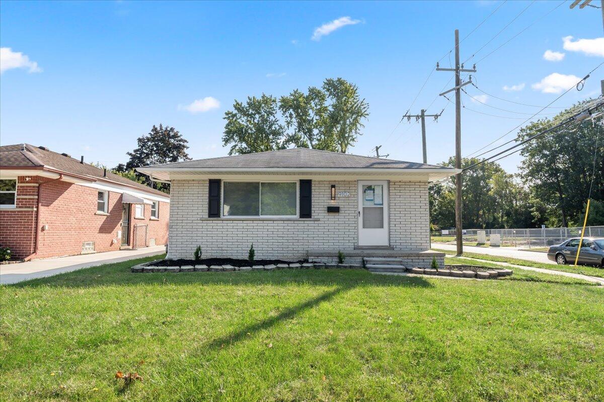 Salem , Redford, MI 48239