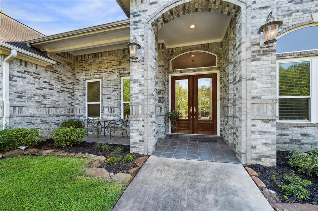 LA Jolla Cir, Montgomery, TX 77356