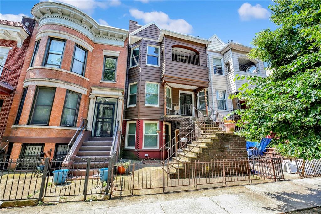 77th St, Brooklyn, NY 11209