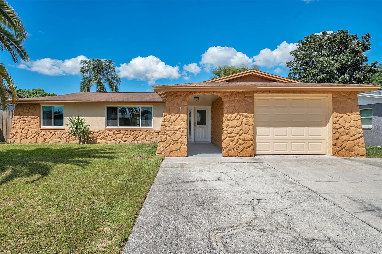 11th Ave, New Port Richey, FL 34653
