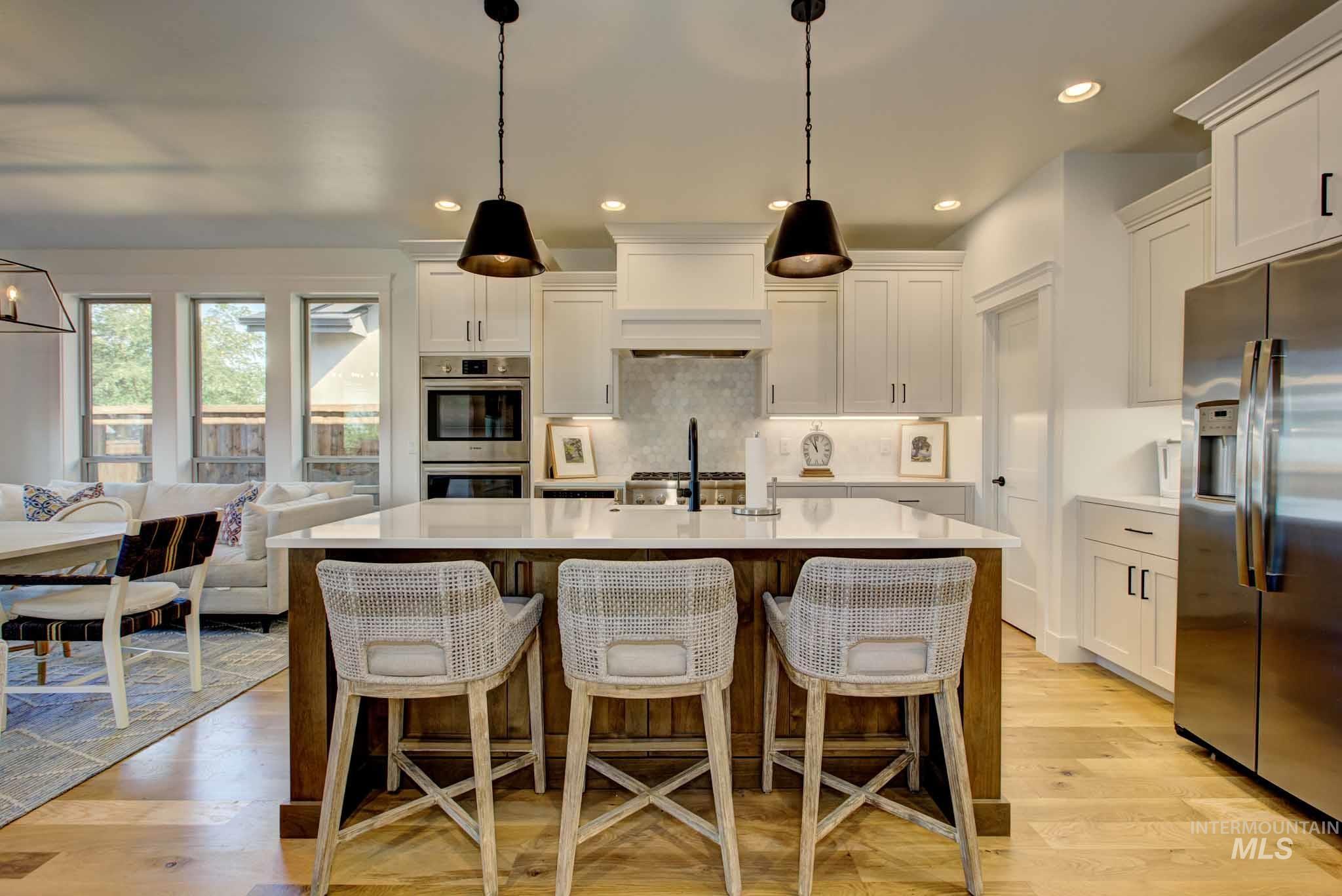 Hamlin Ln, Eagle, ID 83616