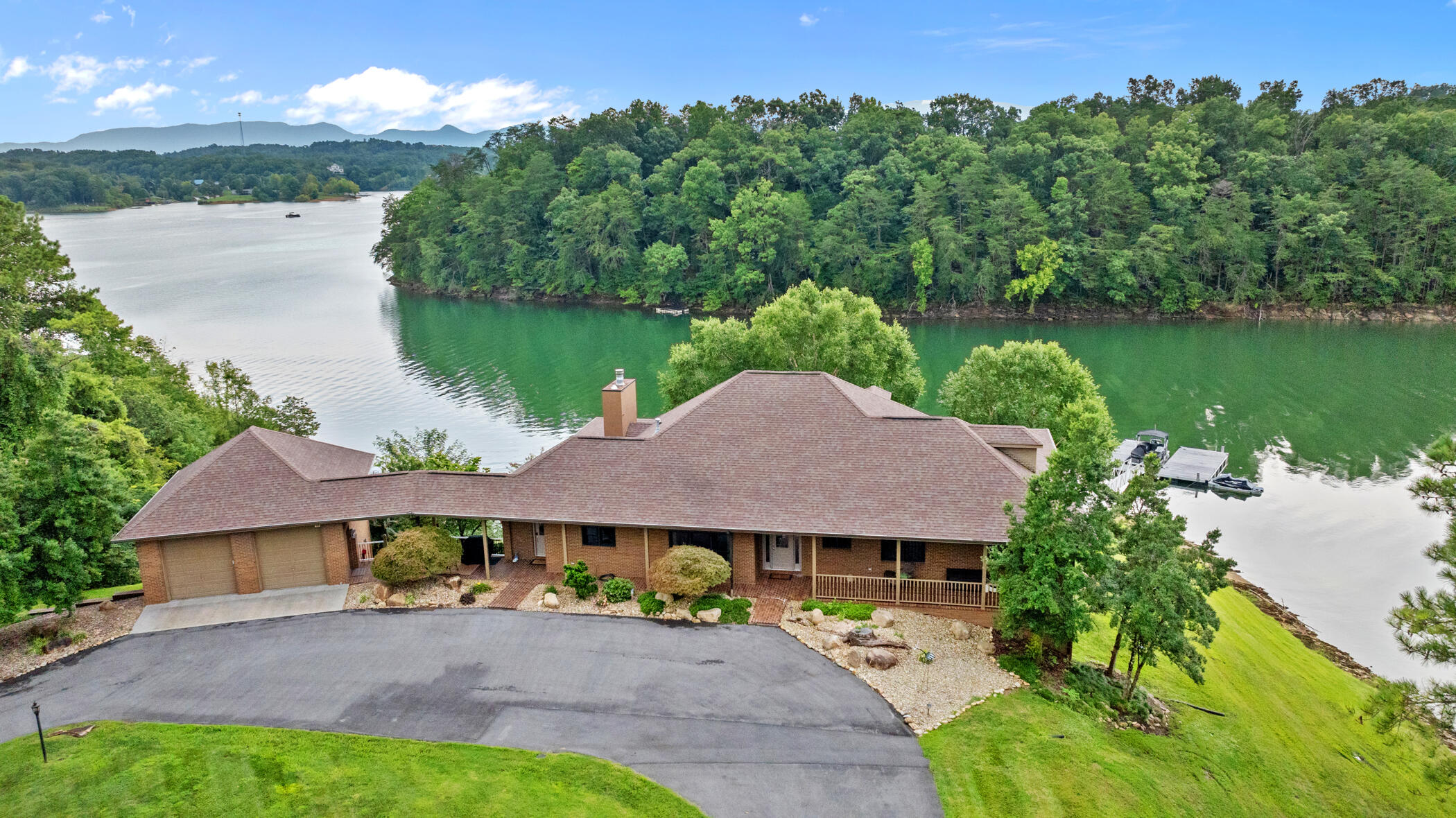 Mccroskey Ln, Sevierville, TN 37876