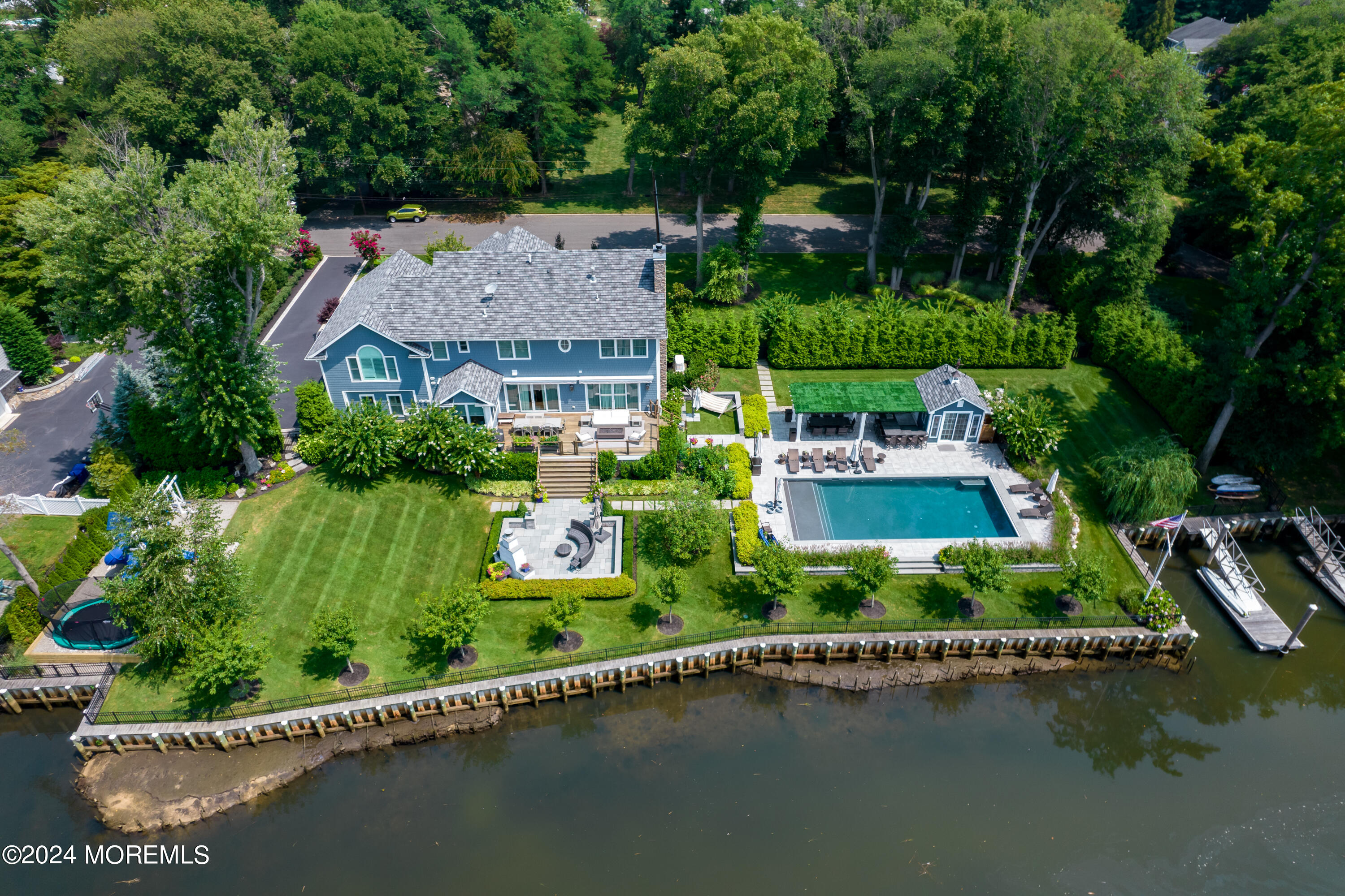 Mitchell Pl, Little Silver, NJ 07739