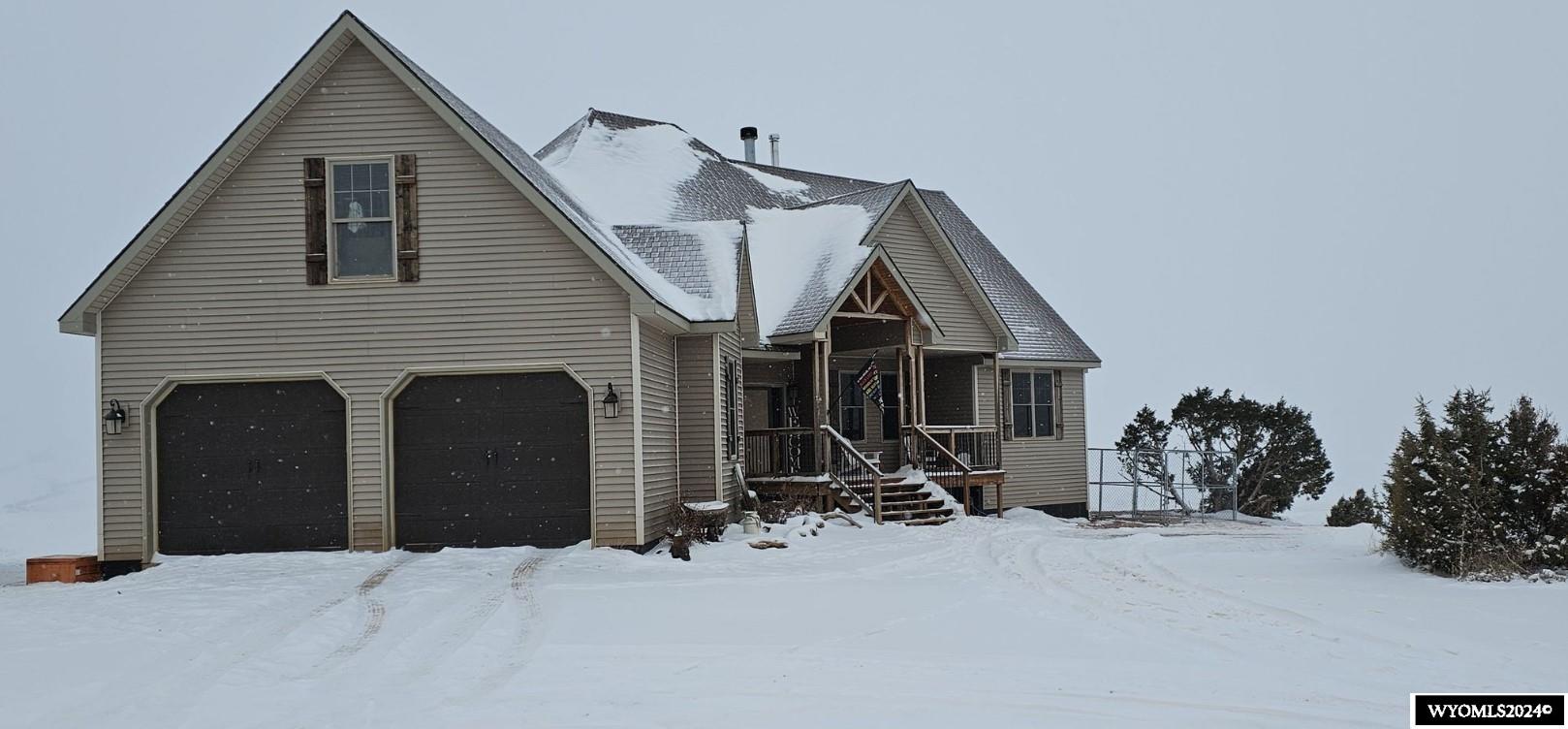 Rimrock Dr, Thermopolis, WY 82443