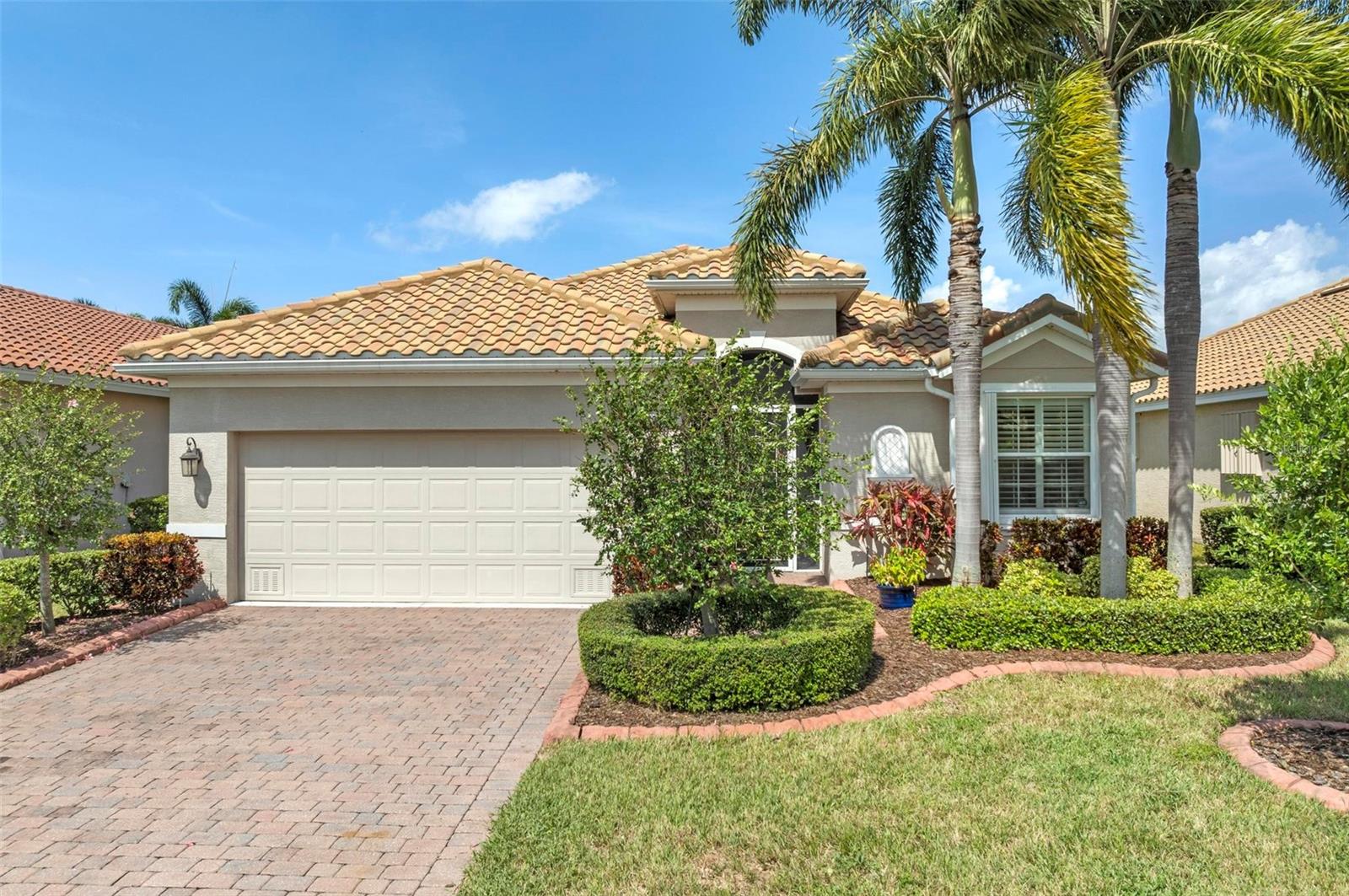 41st Street Cir, Sarasota, FL 34243