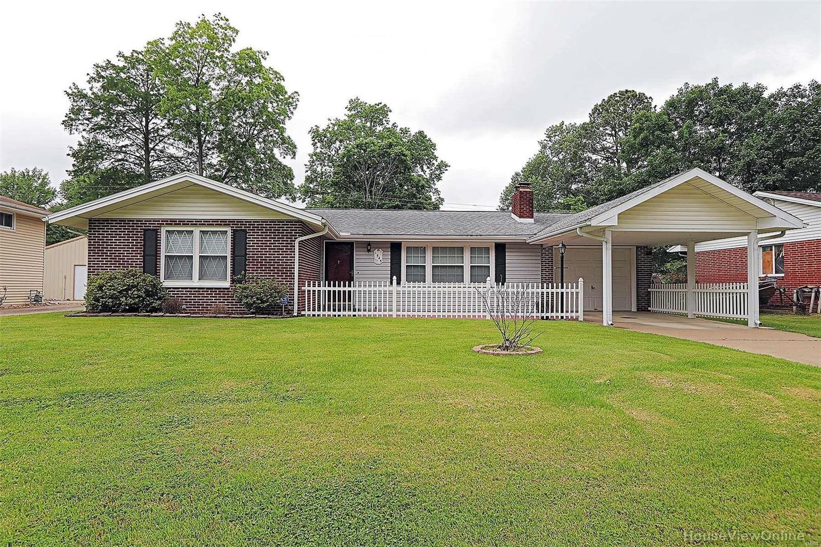 Price Dr, Cape Girardeau, MO 63701