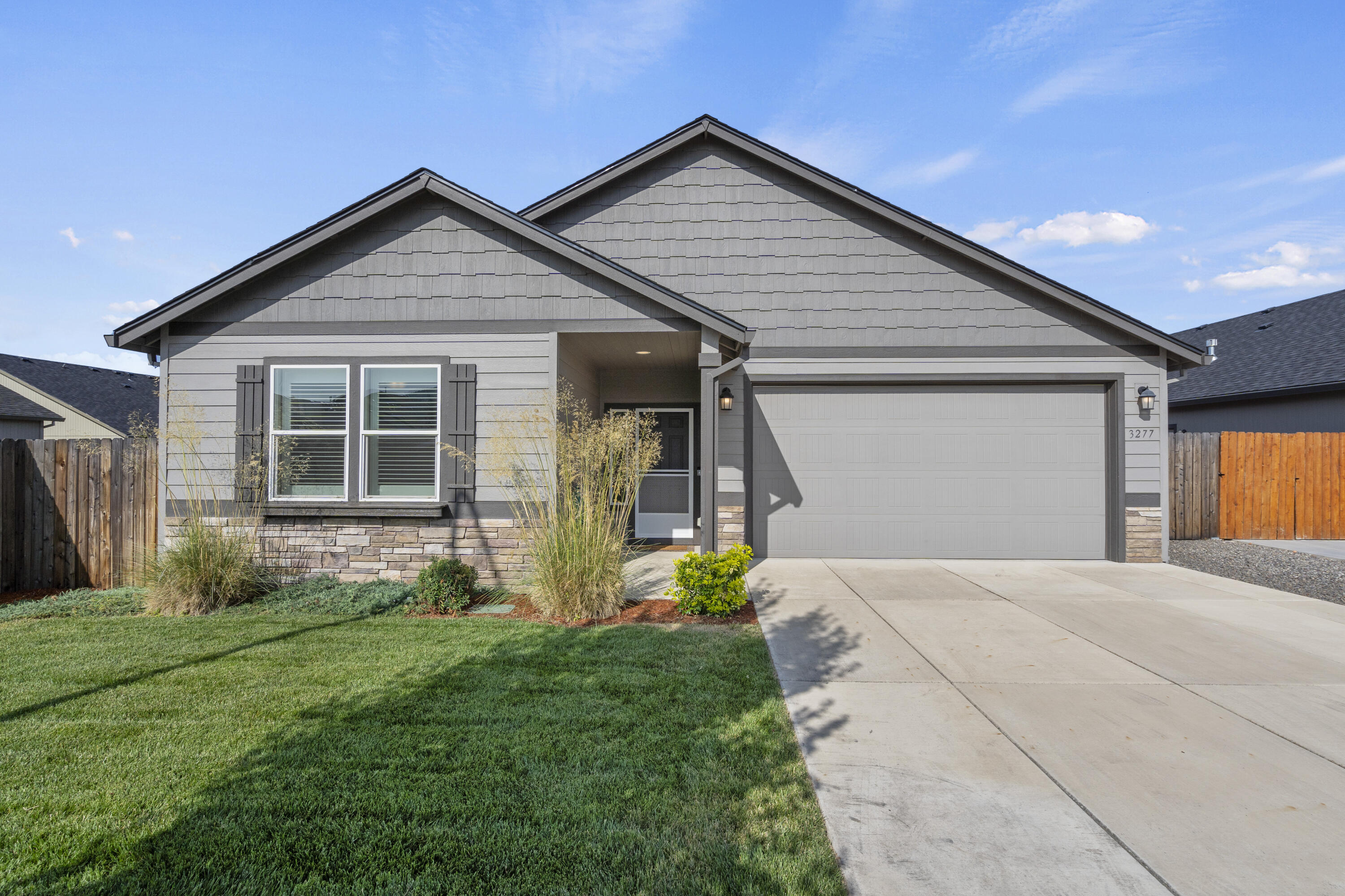 Cheltenham Way, Medford, OR 97504