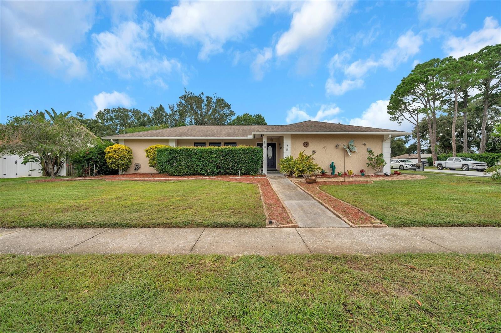 Woodcutter Ln, Palm Harbor, FL 34683