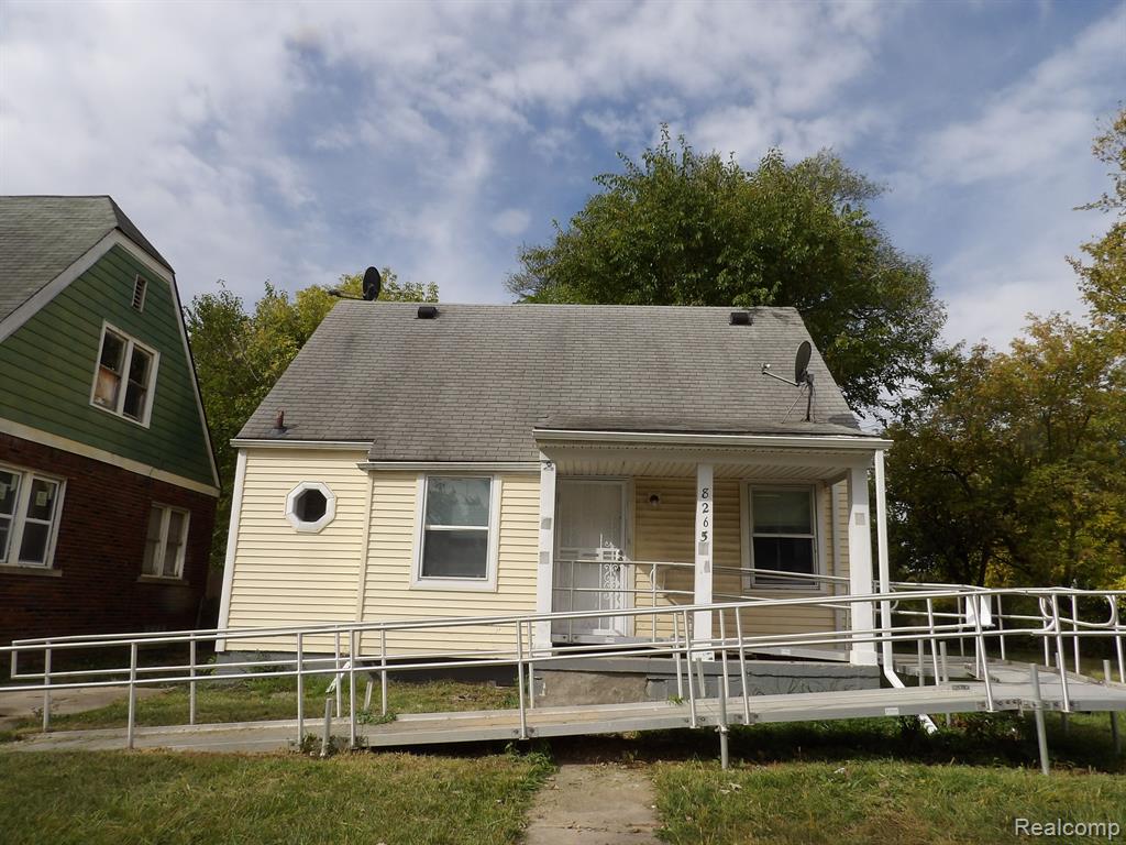 Ashton Ave, Detroit, MI 48228