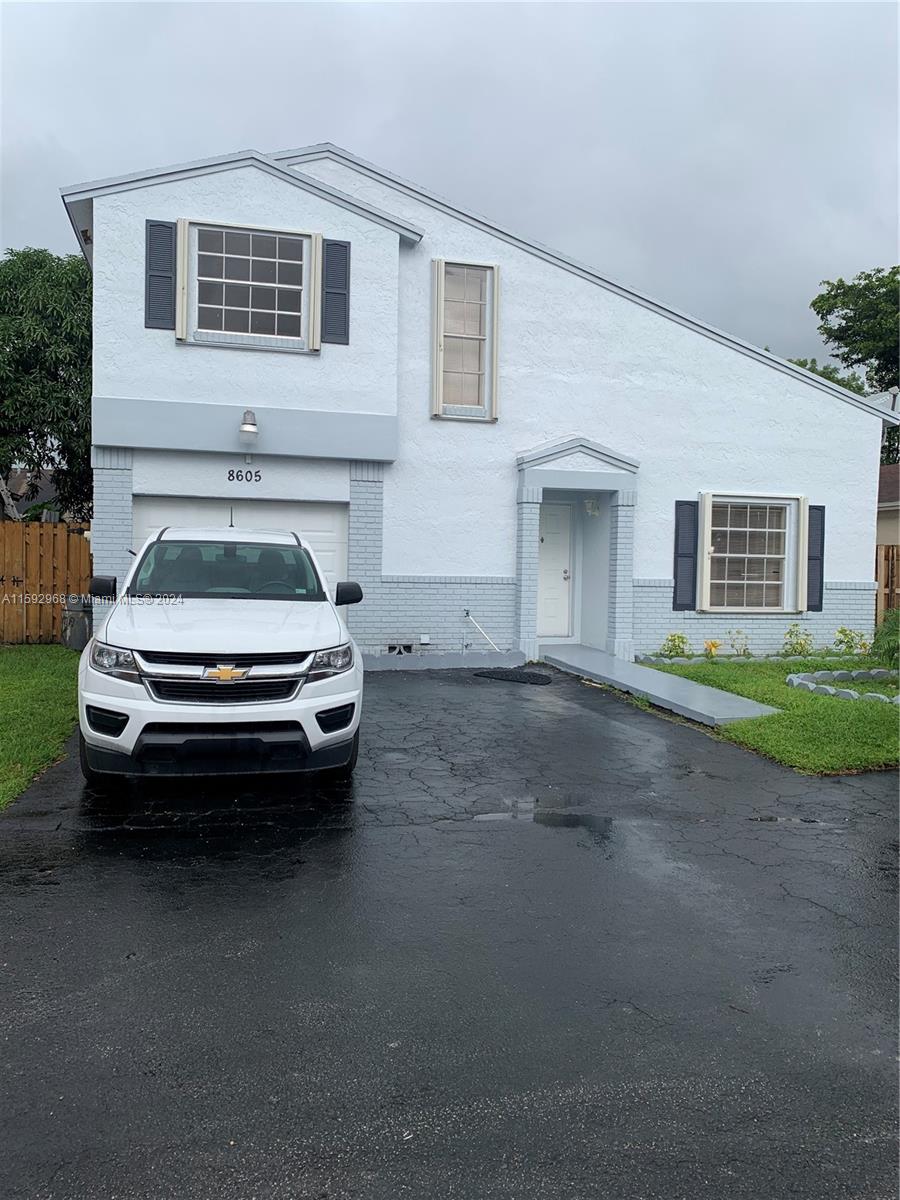192nd Ter, Hialeah, FL 33015