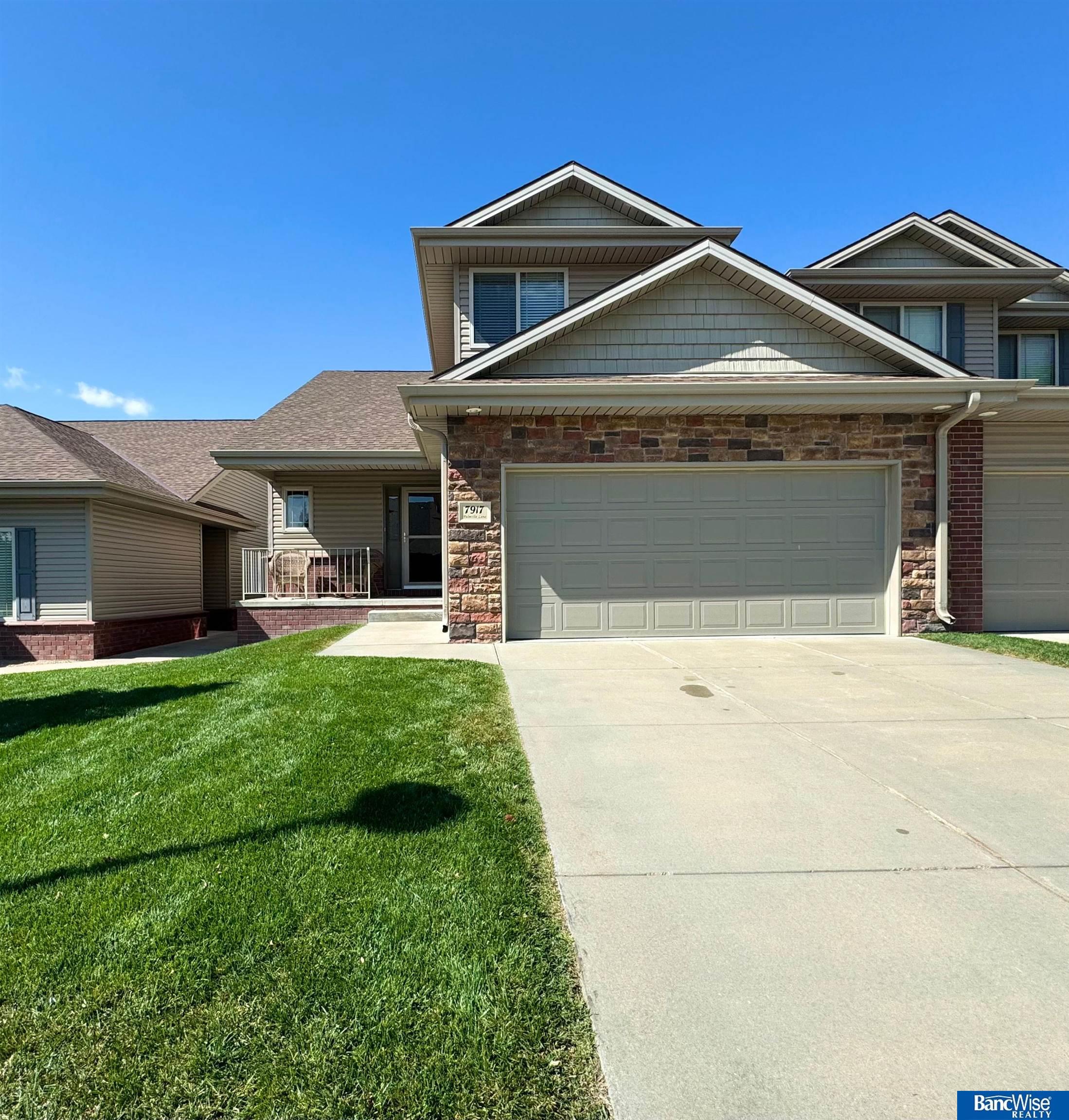 Palmilla Ln, Lincoln, NE 68516