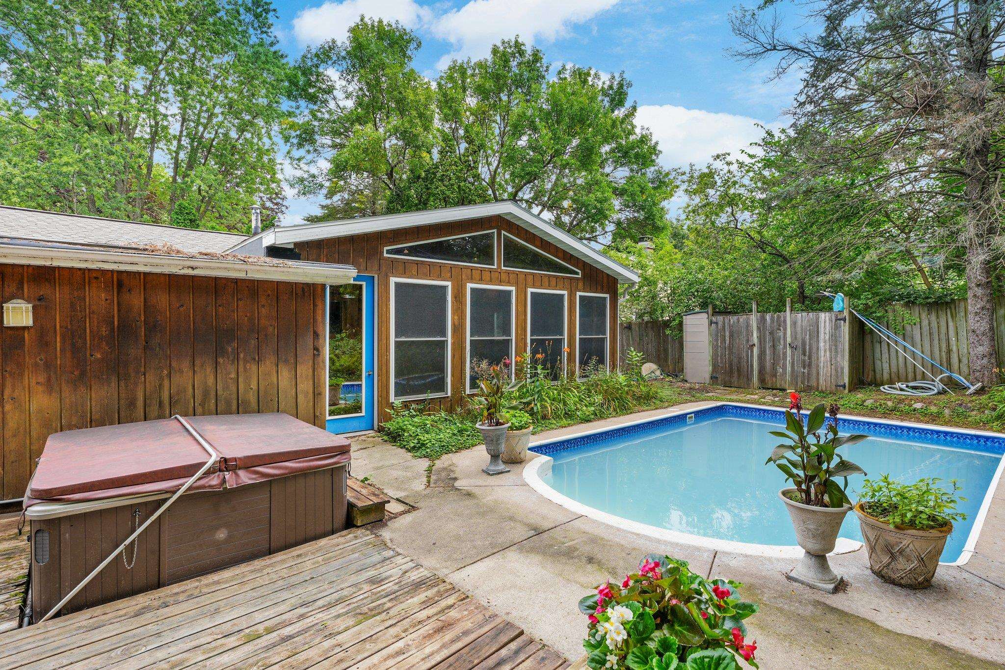 Malabar Ln, Madison, WI 53711
