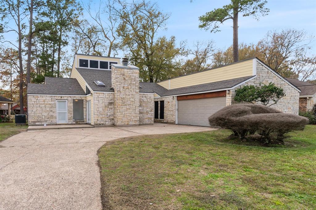 Cloister Dr, Crosby, TX 77532