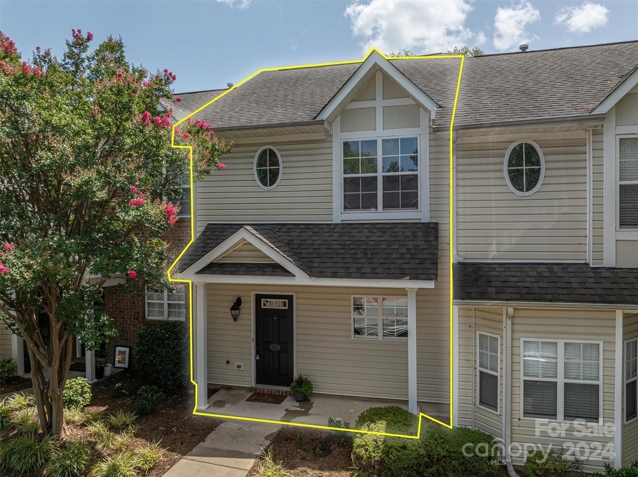 Savannah Garden Dr, Charlotte, NC 28273