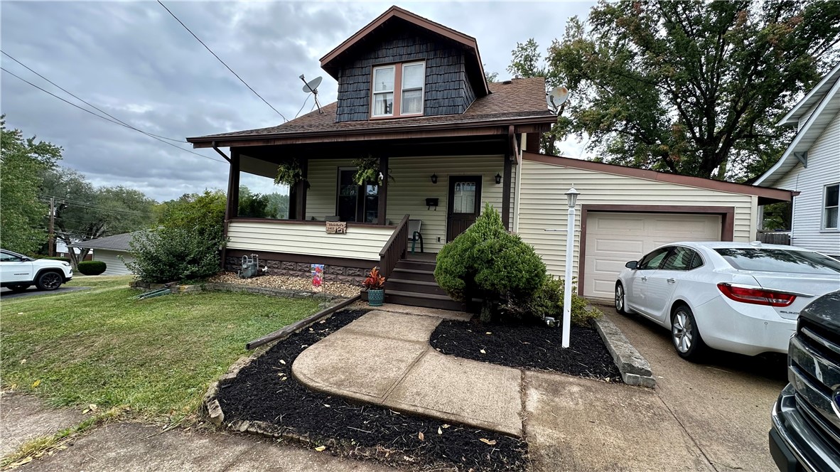 Stewart St, New Kensington, PA 15068