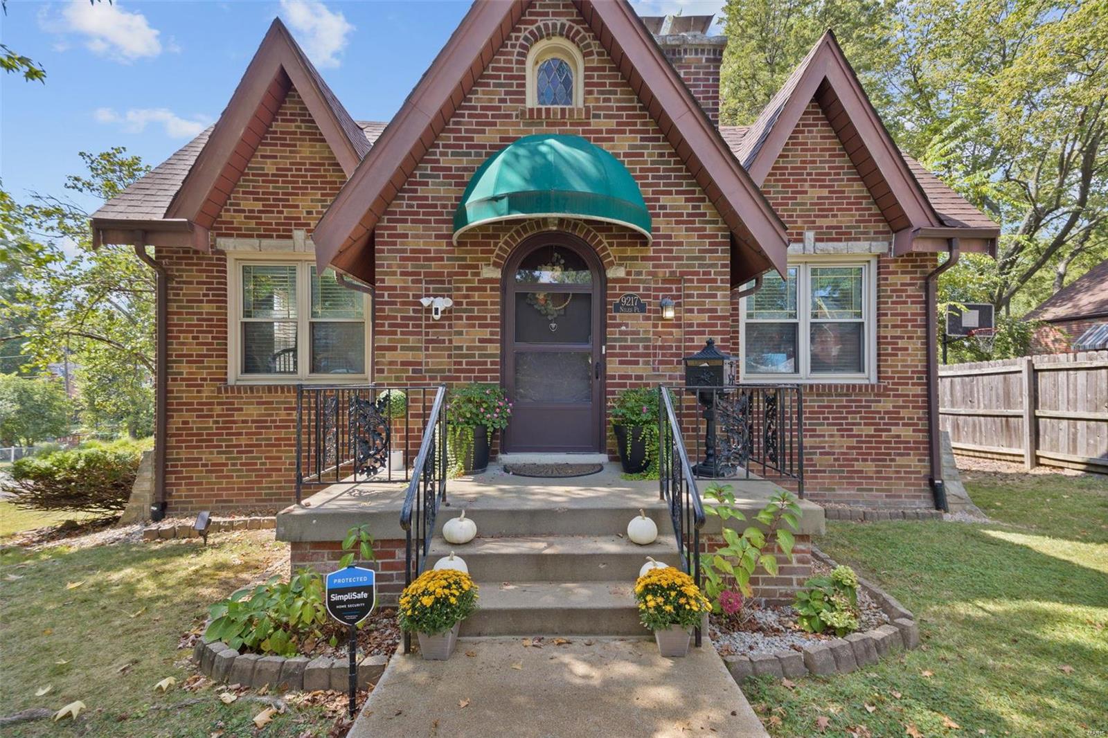 Niles Pl, Saint Louis, MO 63123
