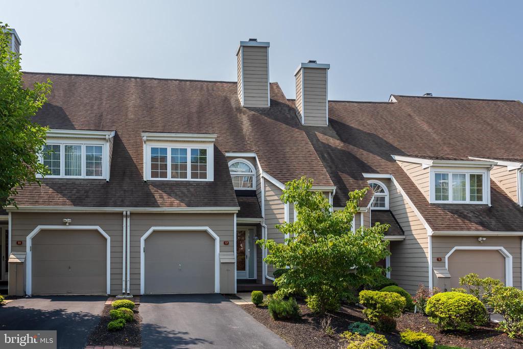 Wellfleet Ln, Chesterbrook, PA 19087
