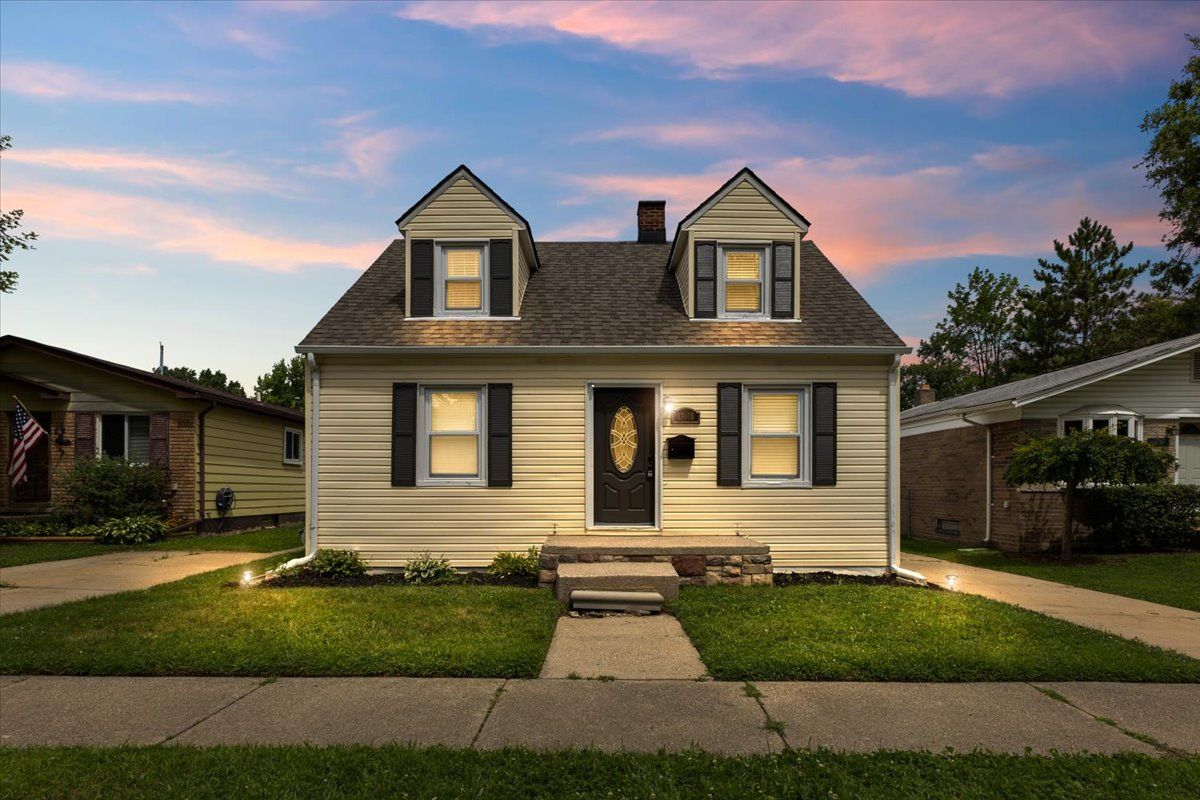 Colman St, Clinton Township, MI 48035