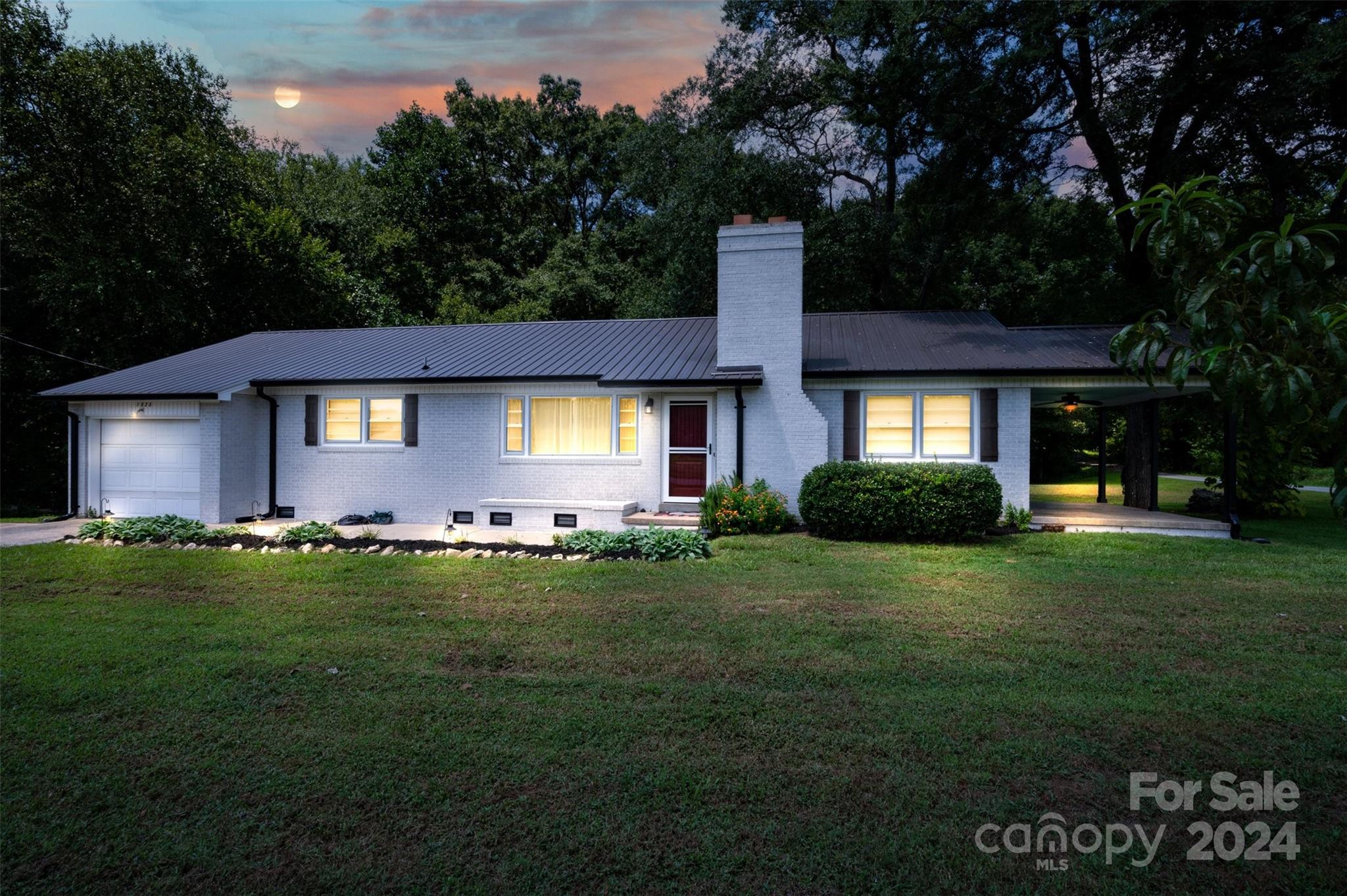Mountain St, Blacksburg, SC 29702