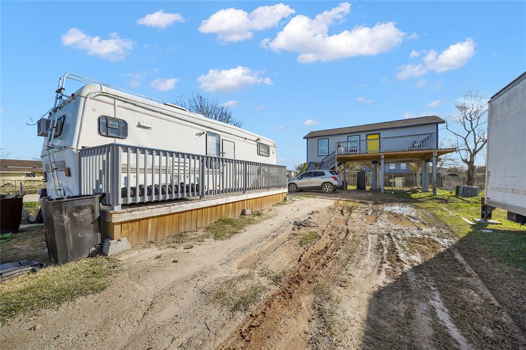 Crane St, Hitchcock, TX 77563
