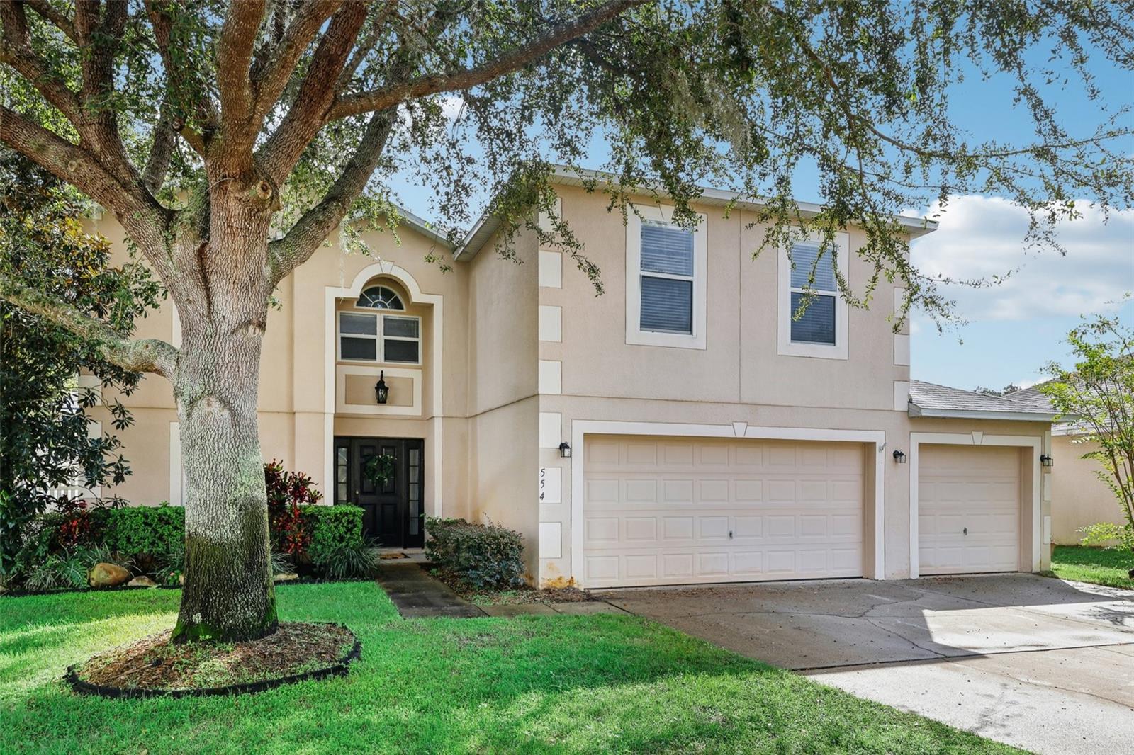 Granite Cir, Chuluota, FL 32766