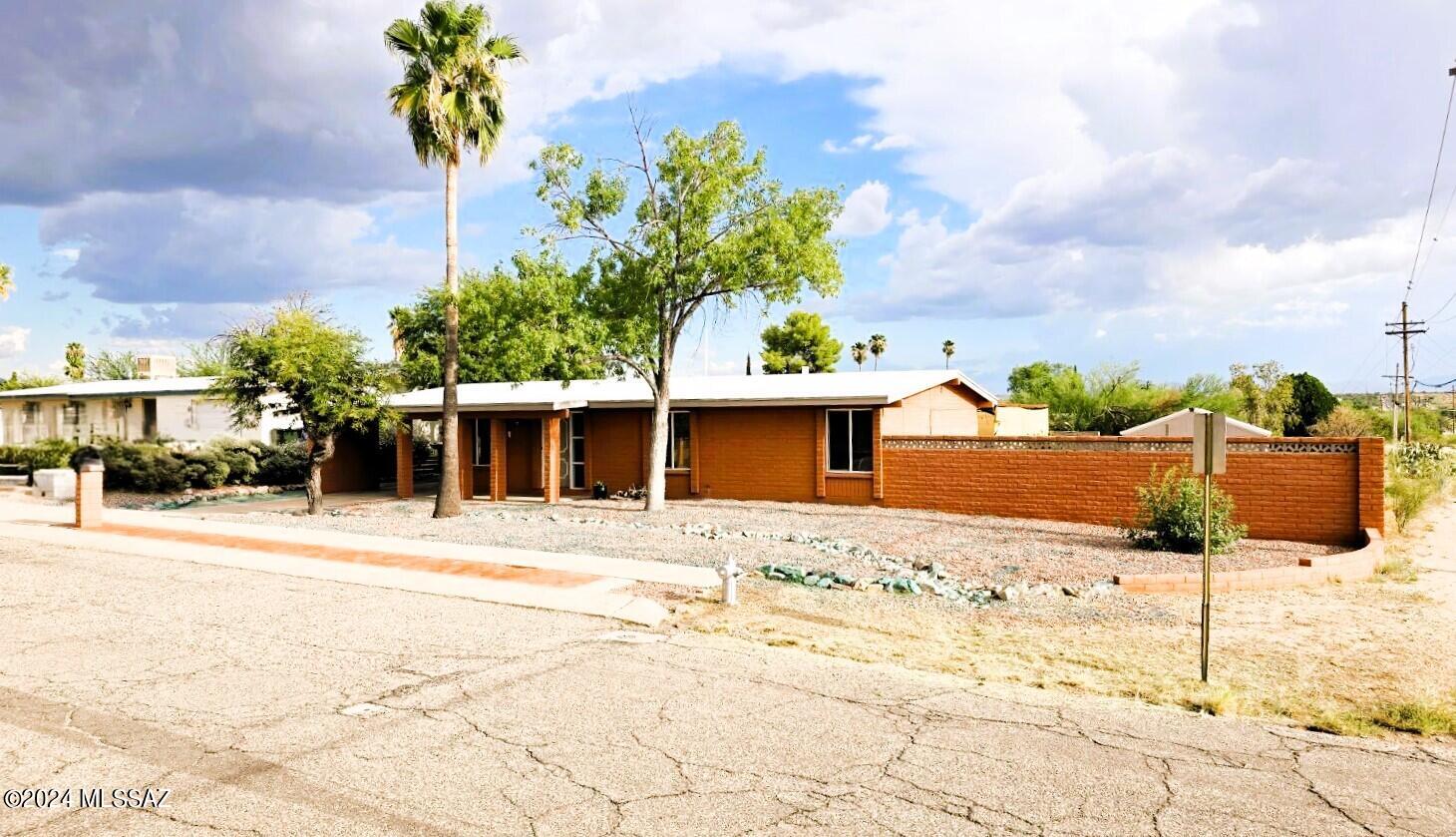 Victoria Pl, Tucson, AZ 85730