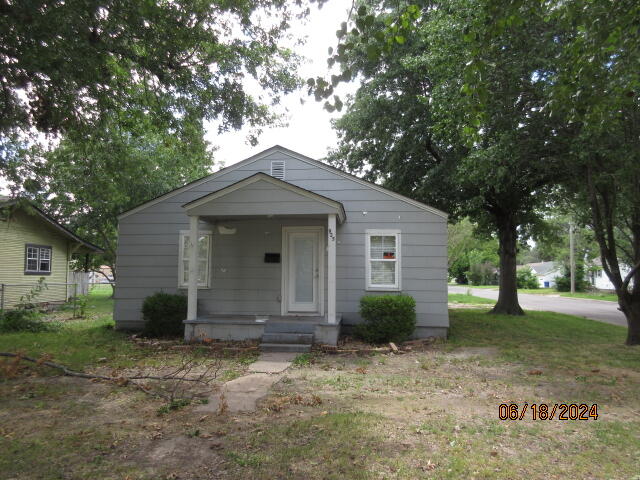 D St, Miami, OK 74354
