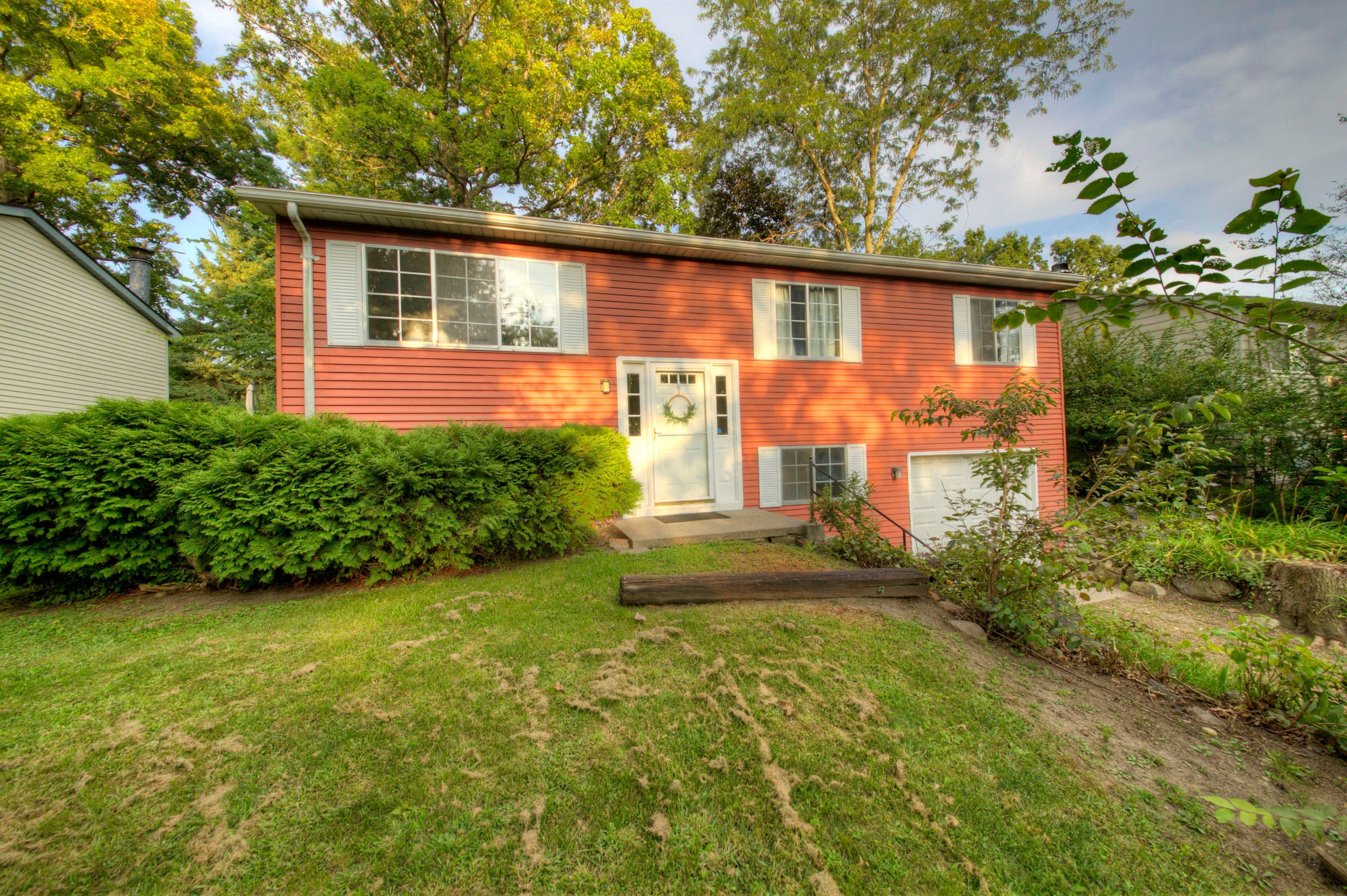 Van Winkle St, Brighton, MI 48116
