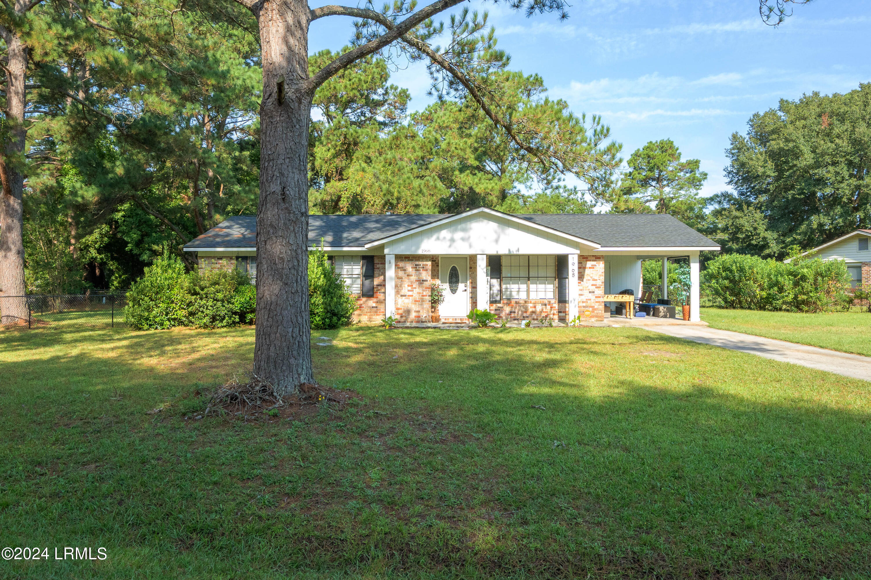 Pulaski Dr, Beaufort, SC 29906
