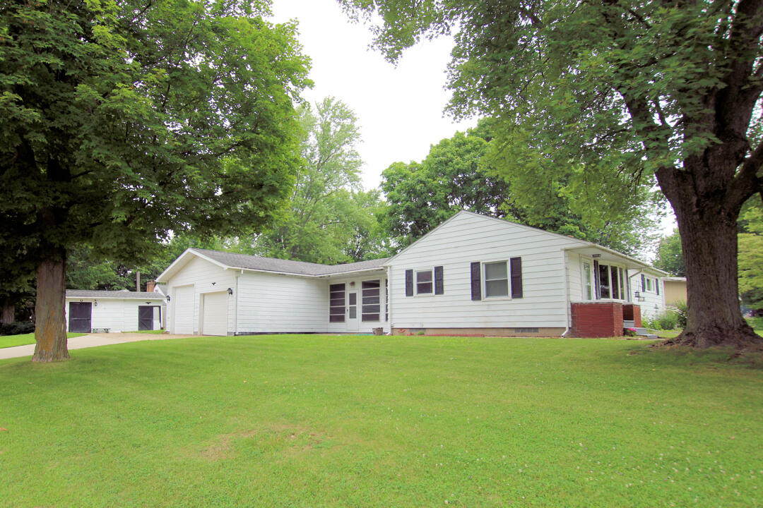 Illinois Ave, Fremont, MI 49412