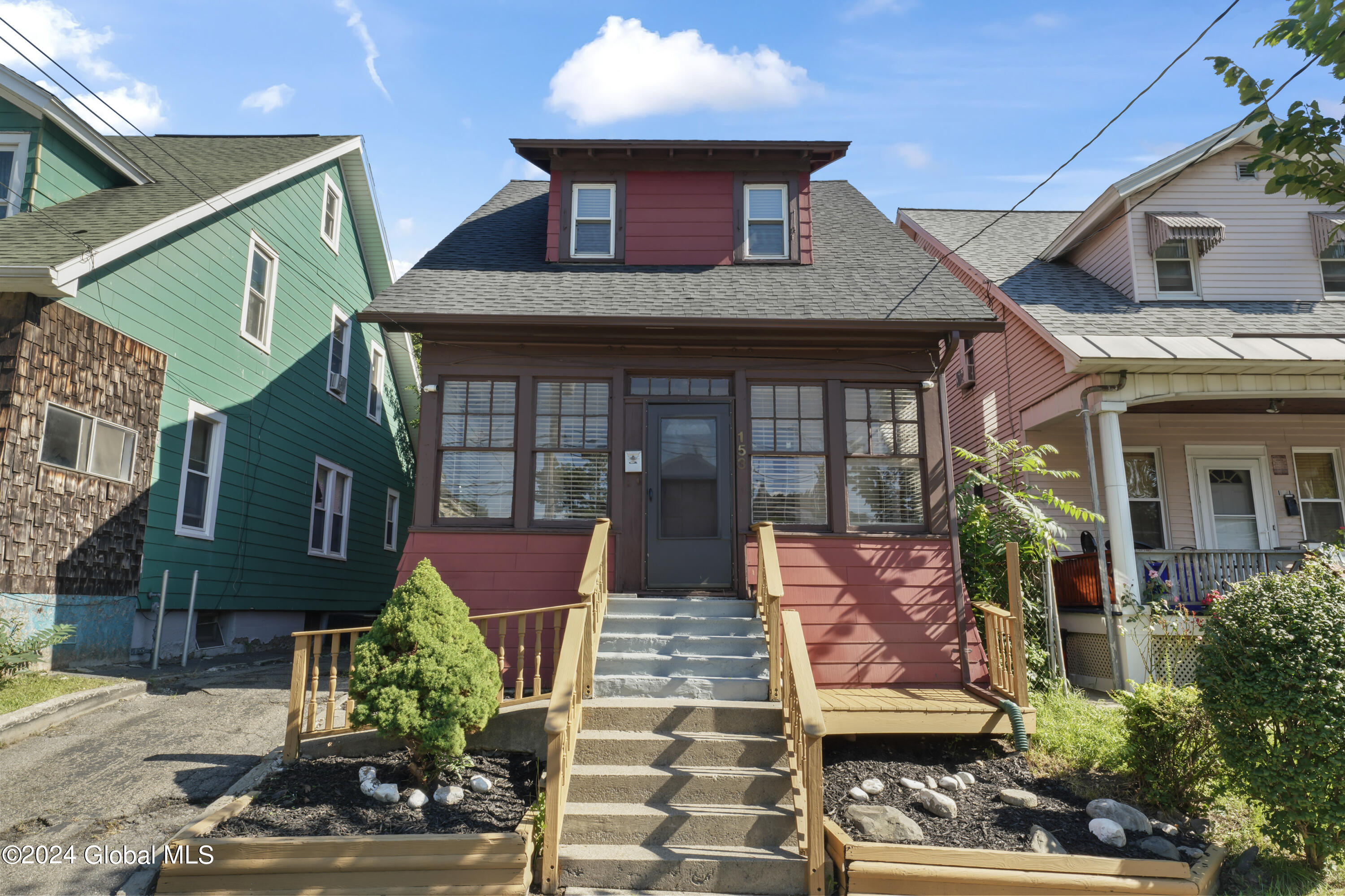 2nd Ave, Albany, NY 12202