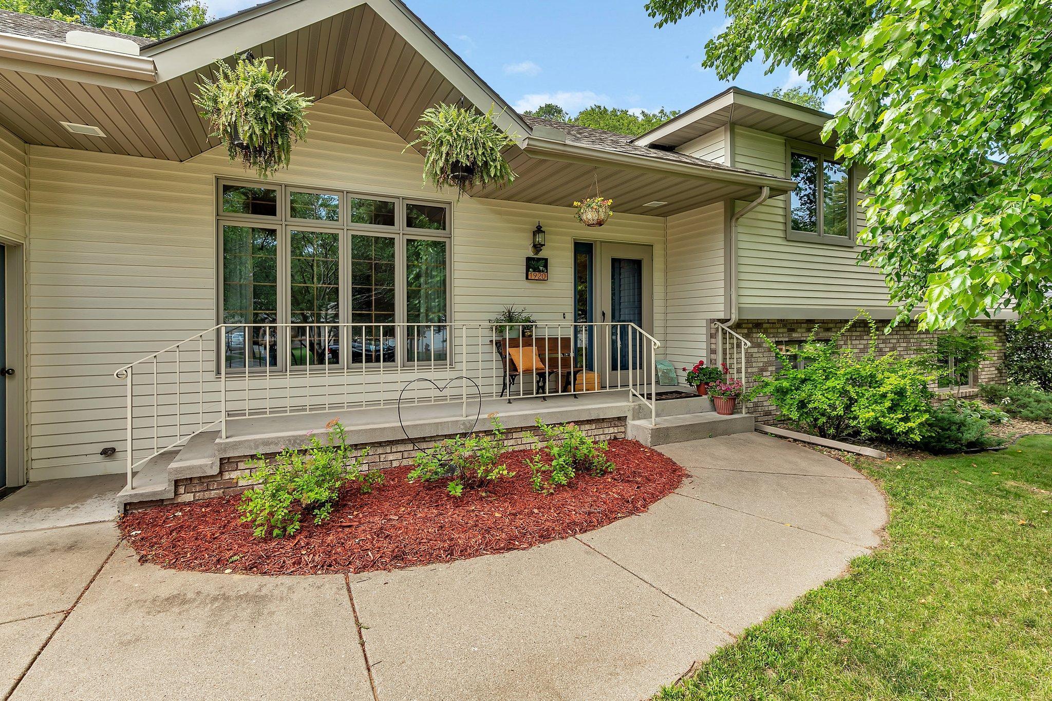 Linda Ln, Saint Cloud, MN 56301