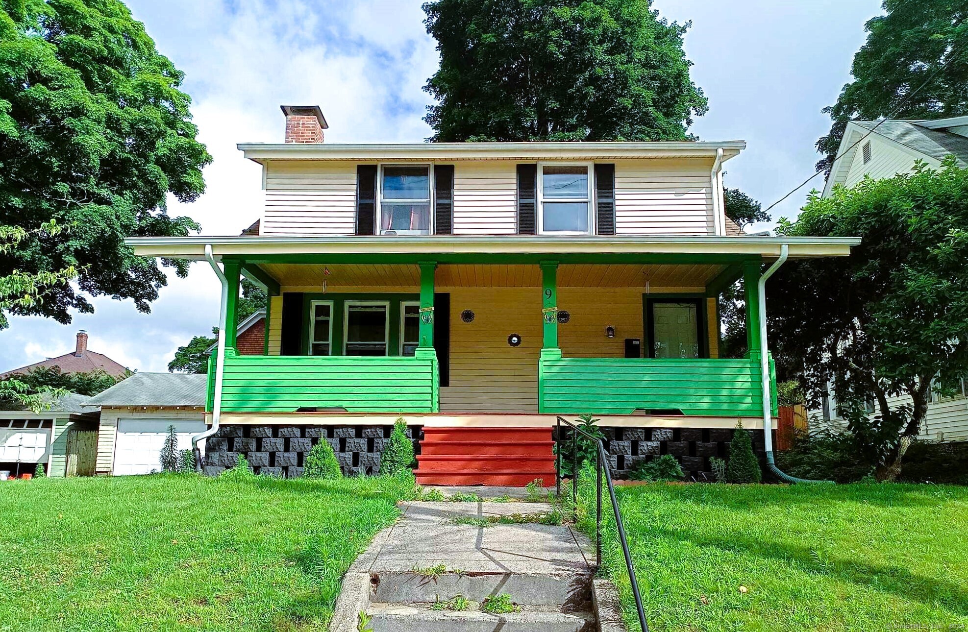 Elmwood Ave, Norwich, CT 06360