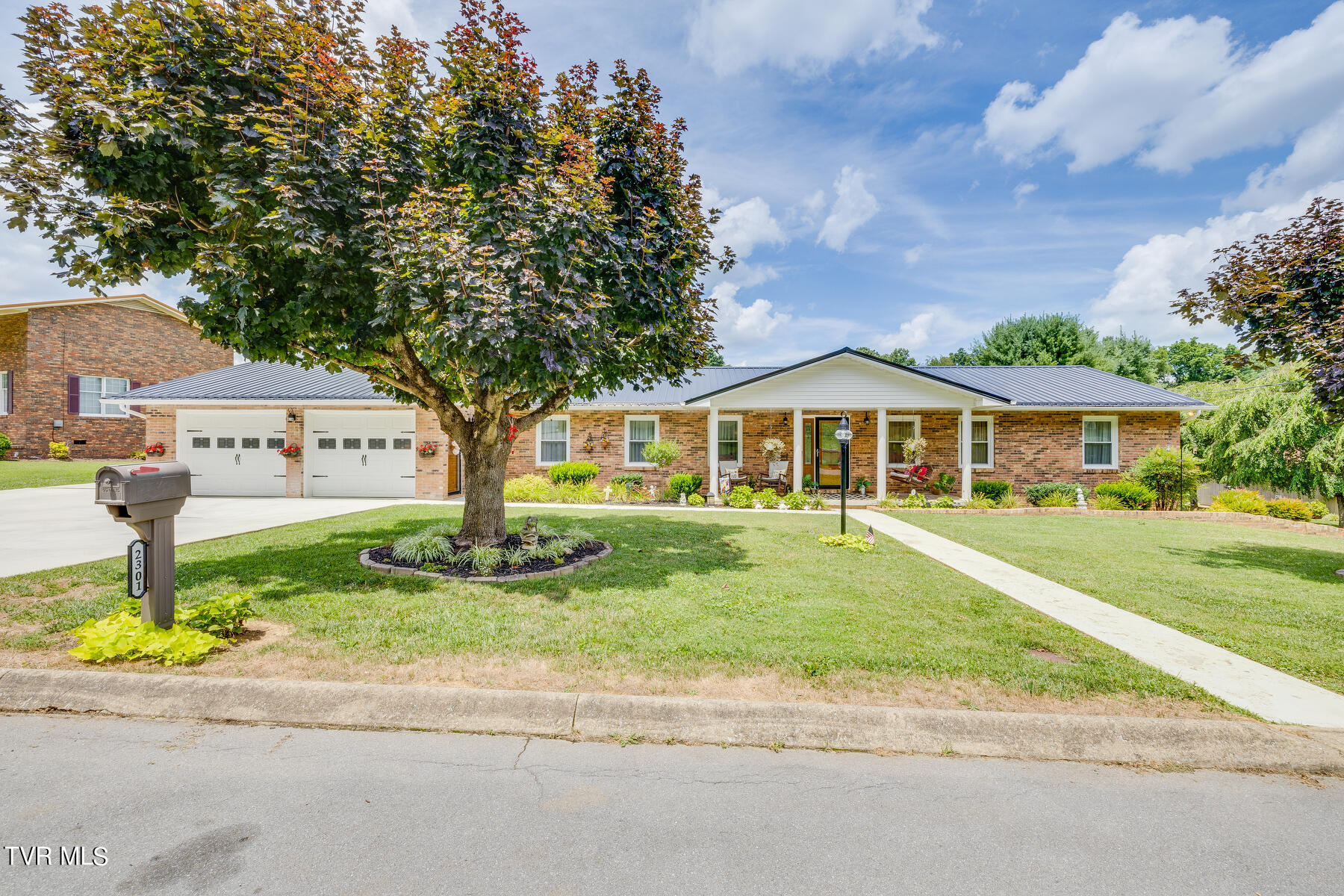 Eagle Dr, Elizabethton, TN 37643
